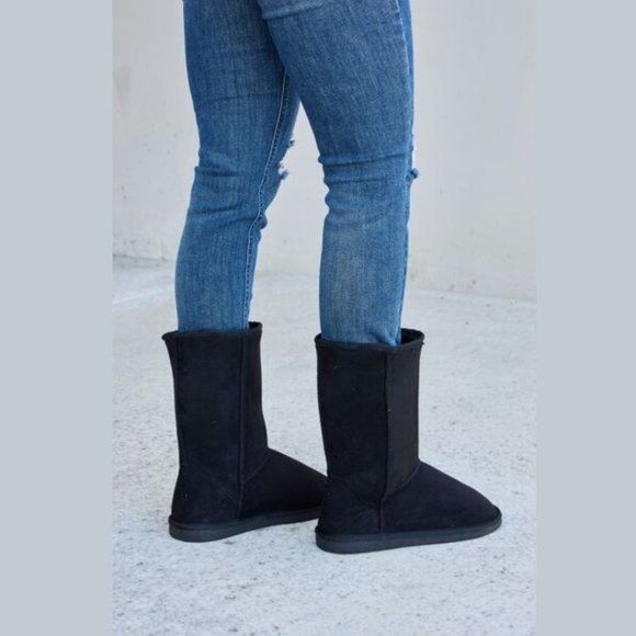 New Black Thermal Lined Flat Boots - Picture 5 of 5